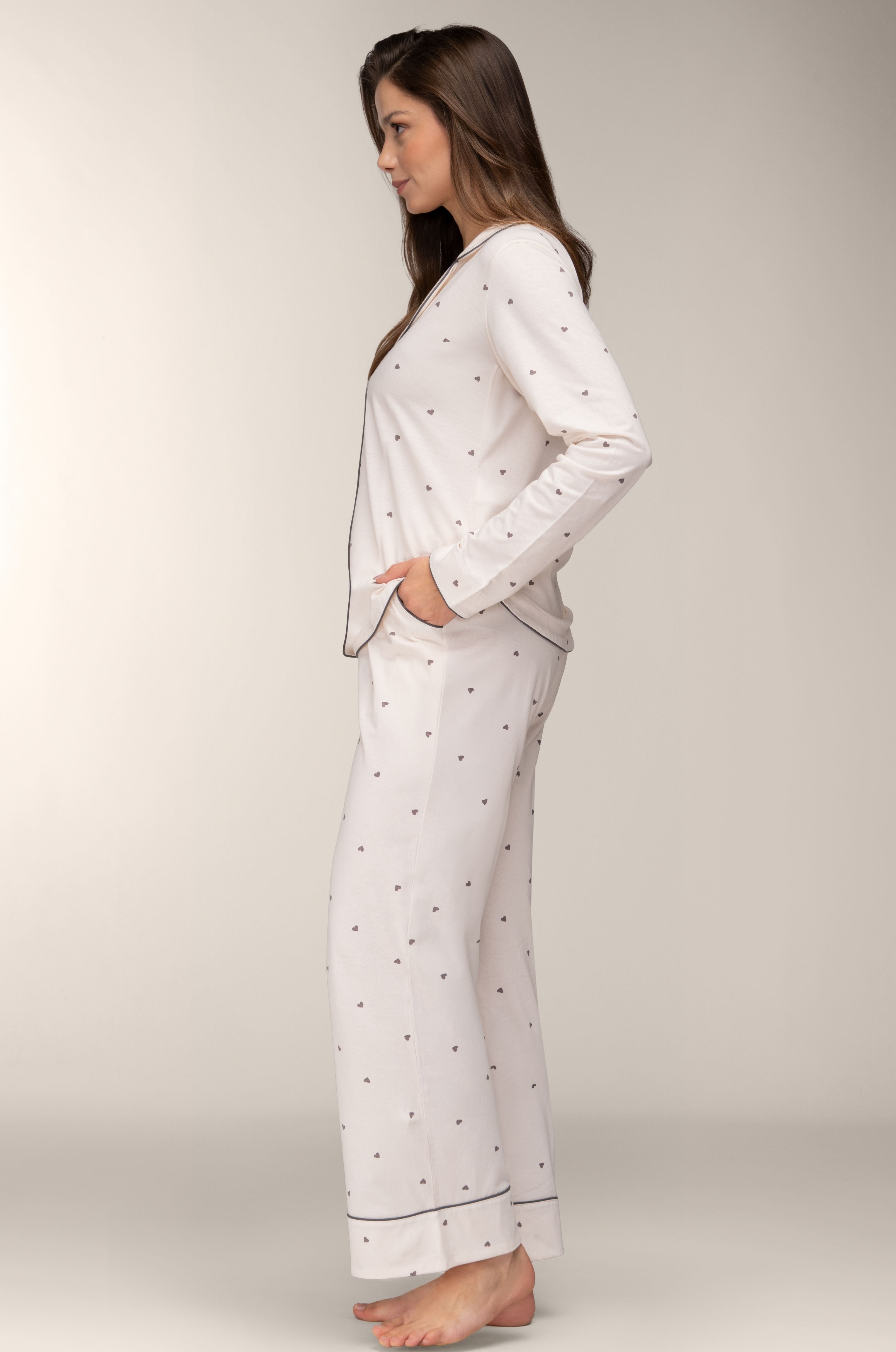 Damen Pyjama in Creme mit Herzchen-Muster