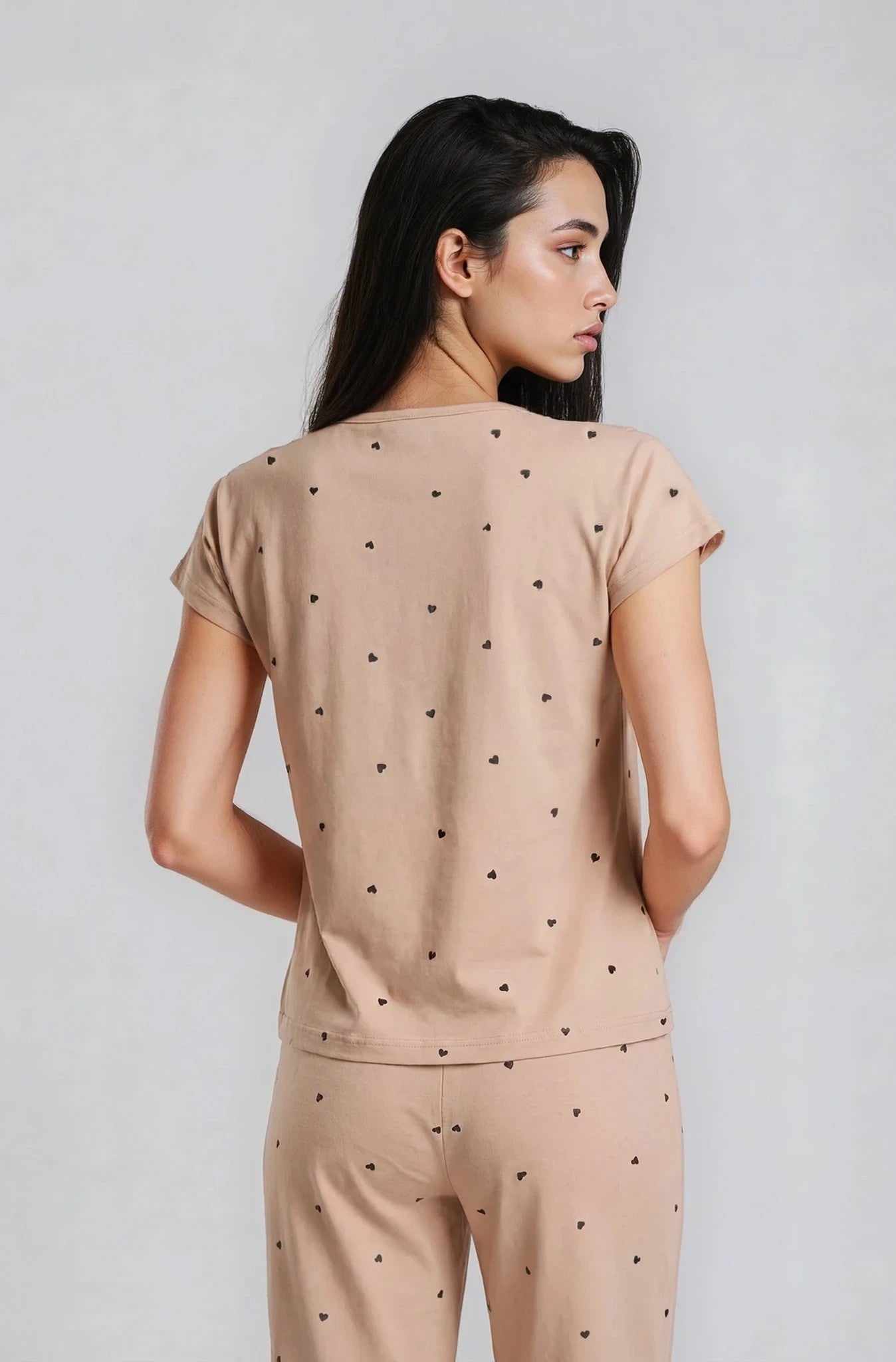 Capri-Pyjama-Damen-Beige-Herzen-Rückansicht-Detail