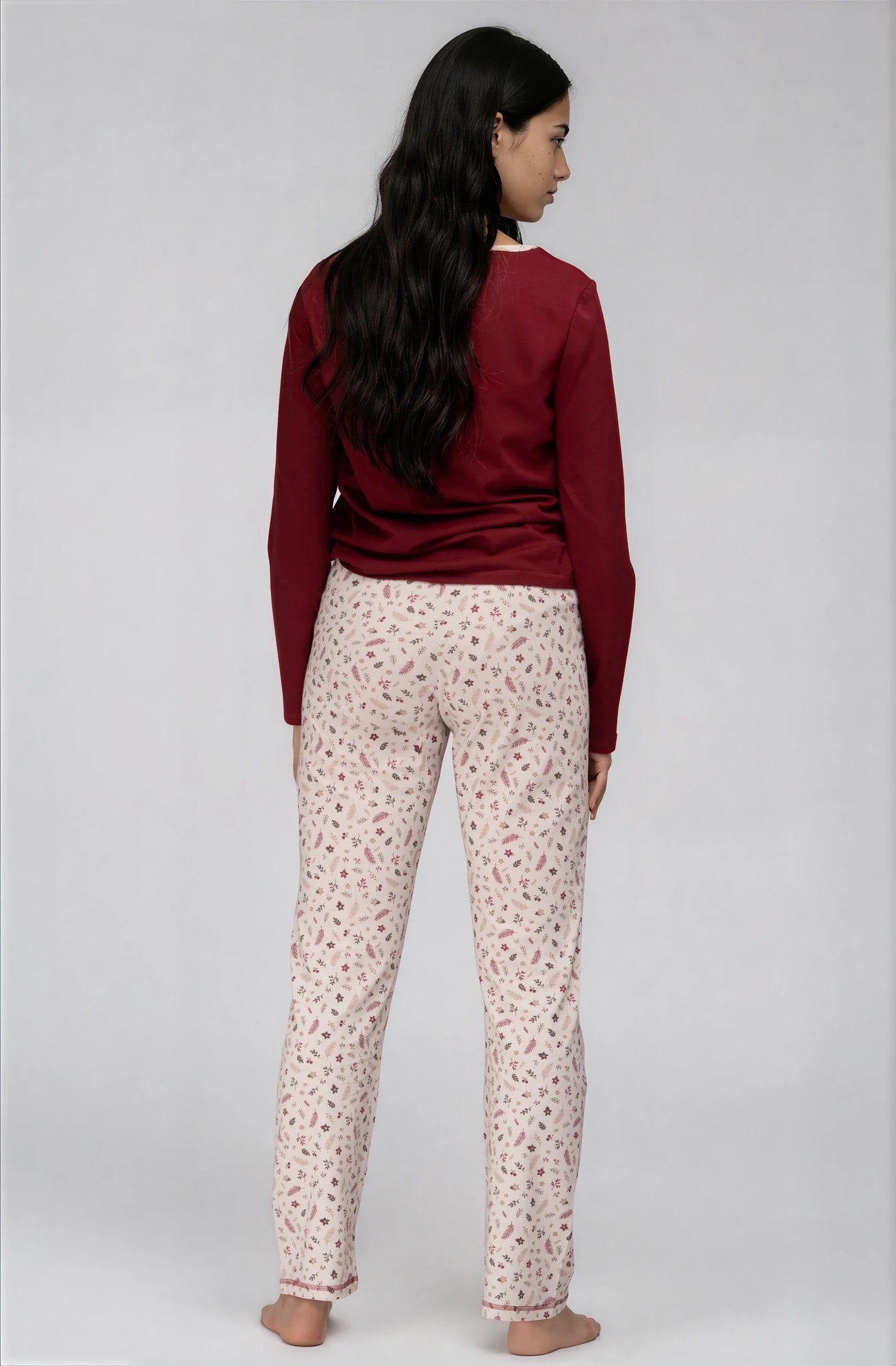 Damen Langarm-Pyjama in Bordeaux aus Baumwolle mit floraler Hose