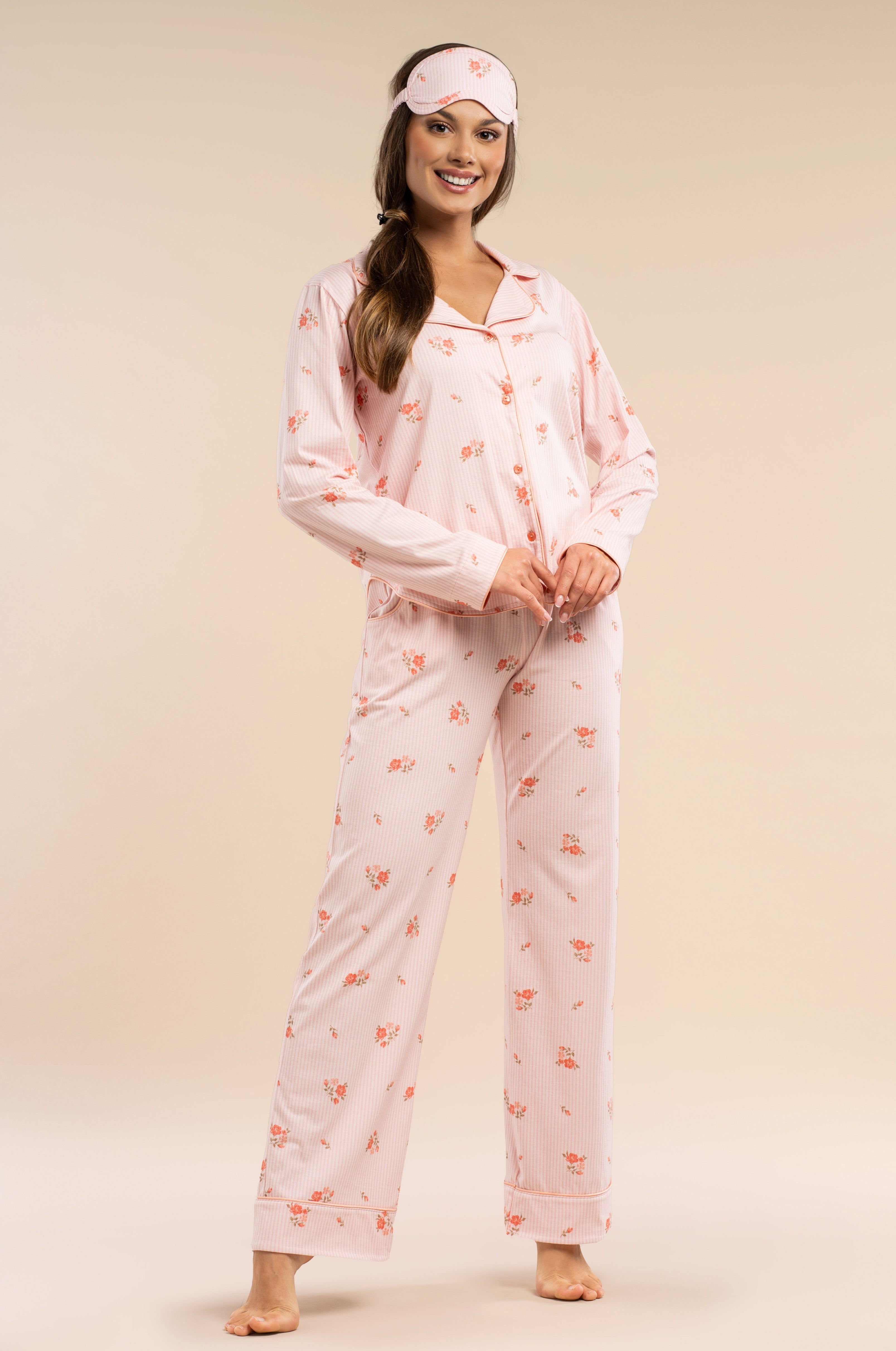 Pyjama in Rosé aus 100 % Baumwolle mit Blütenprint & Paspeln