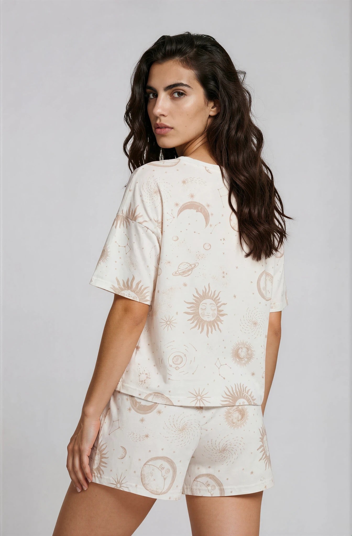 Kurzarm-Shorty-Pyjama-Damen-Himmelskörper-Print-Rückansicht-Detail