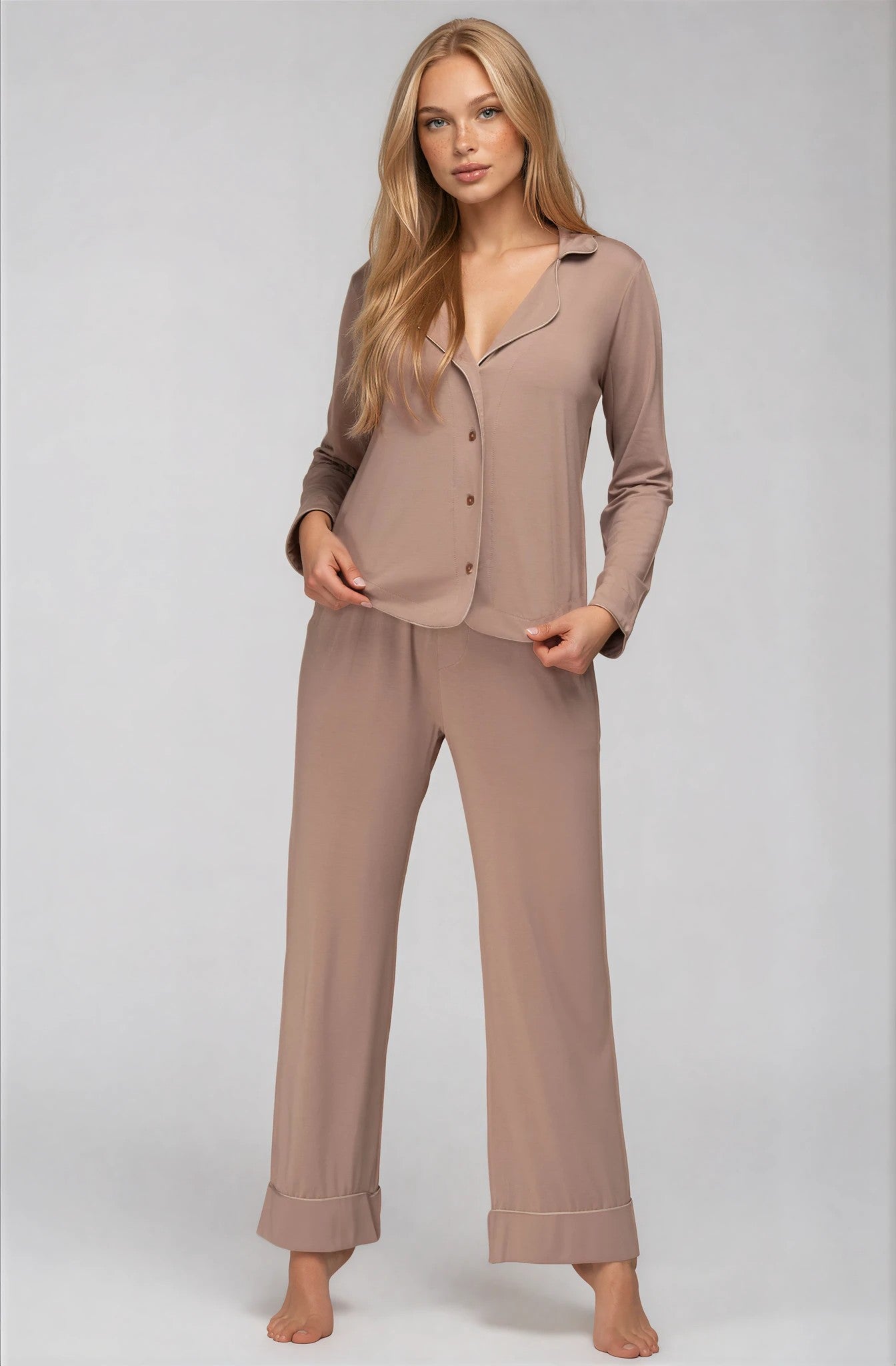 Damen Pyjama – Hemdbluse & Hose aus EcoVero™ Viskose, Farbe Mocca