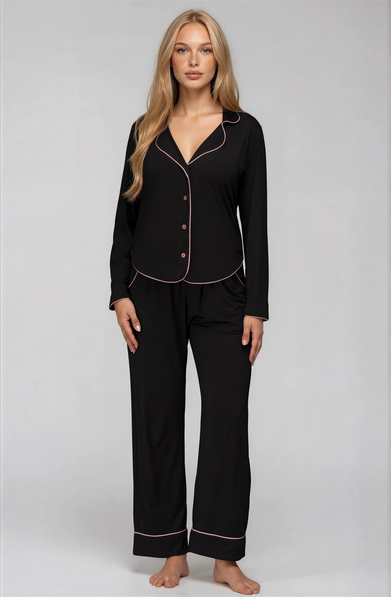 Damen Pyjama – EcoVero™ Viskose, Schwarz mit roséfarbener Paspel